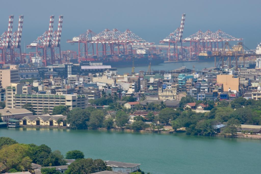 Skylounge Apartment Kolombo Bagian luar foto